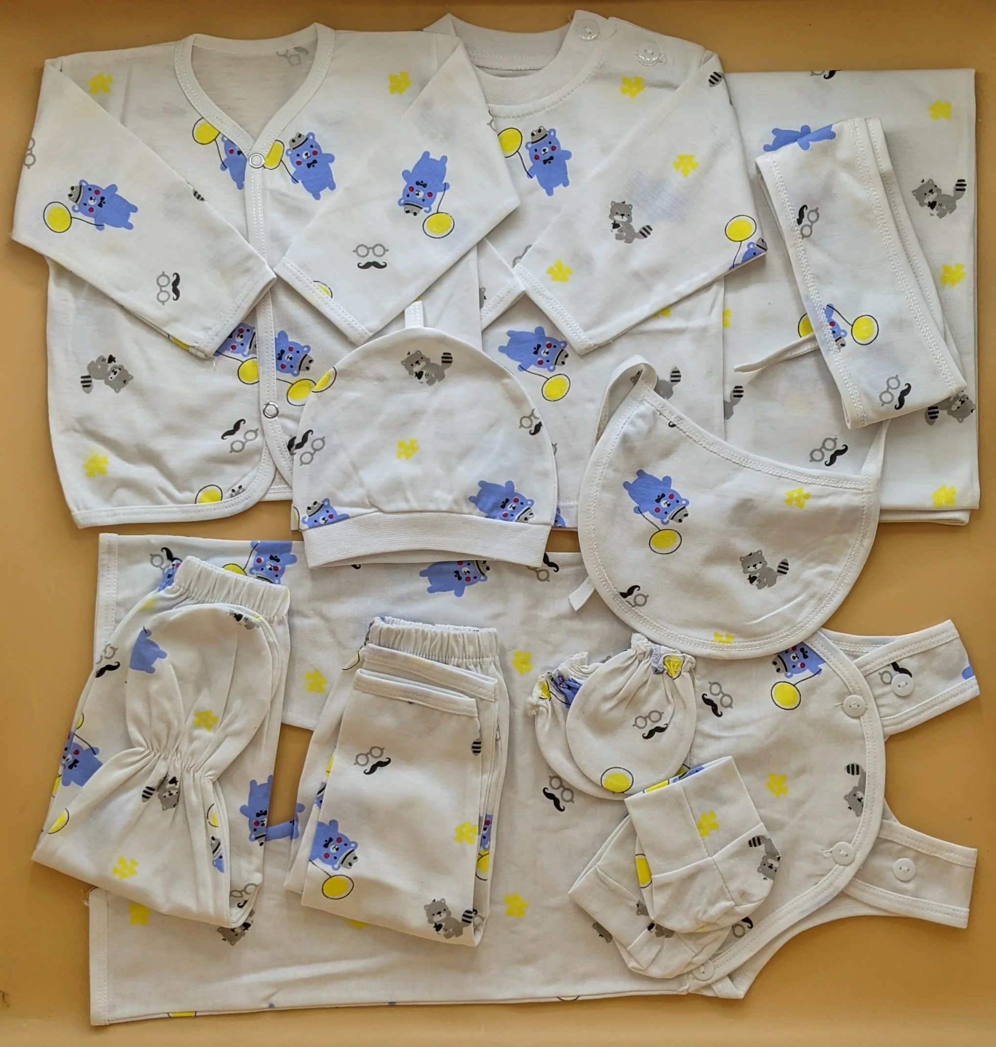 11 Pieces Starter/Suit Set - Kitty/Bear - Image 5
