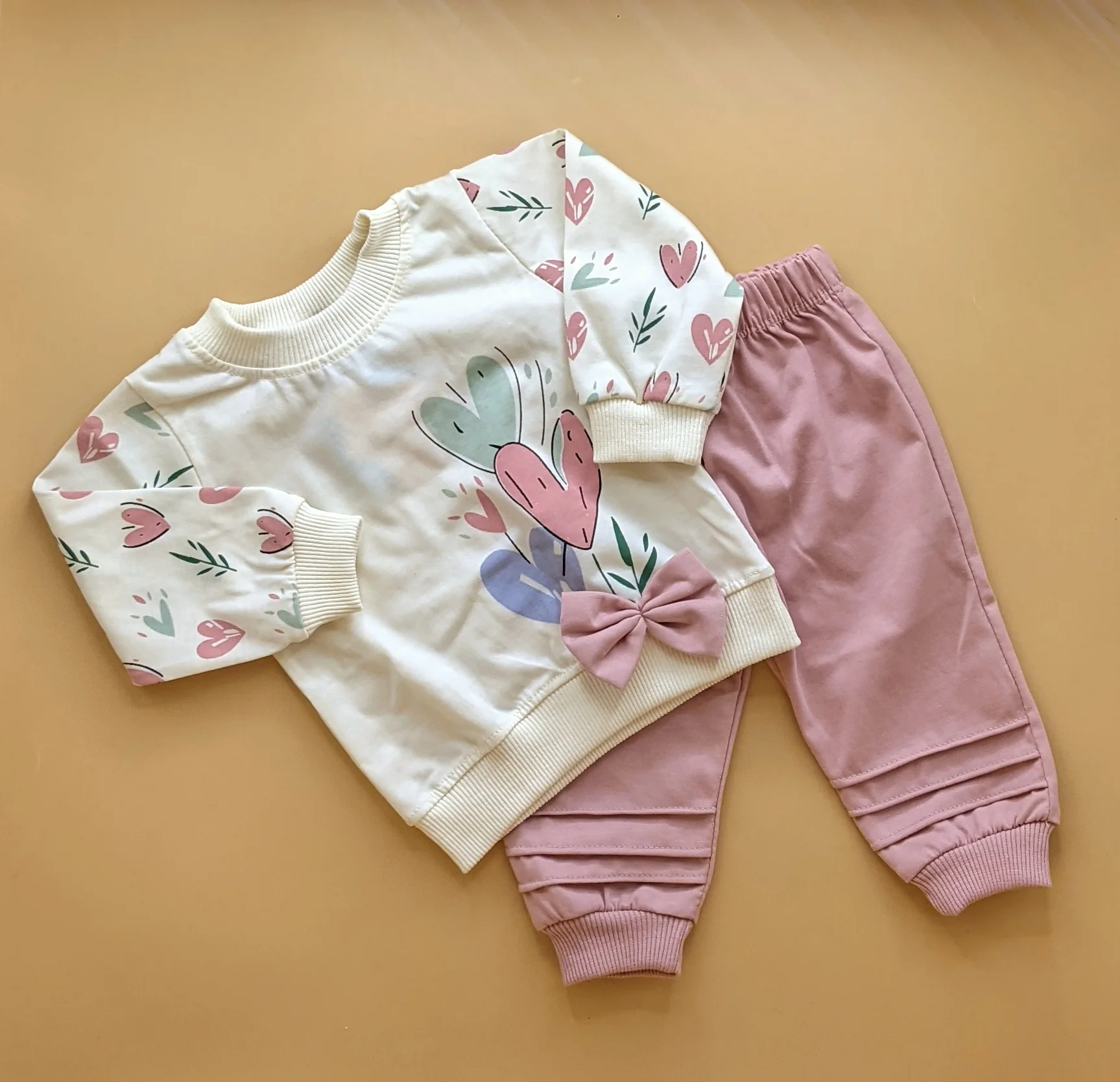 2 Piece Baby Suit - Bow/Hearts - Image 4