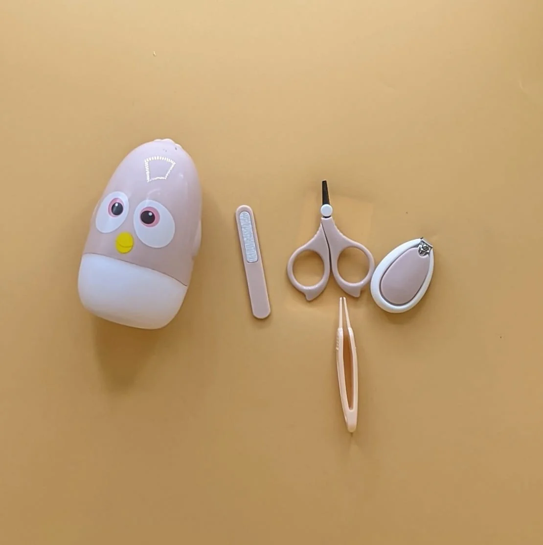 4 Pieces Manicure Set - Chick 🐣 - Image 3