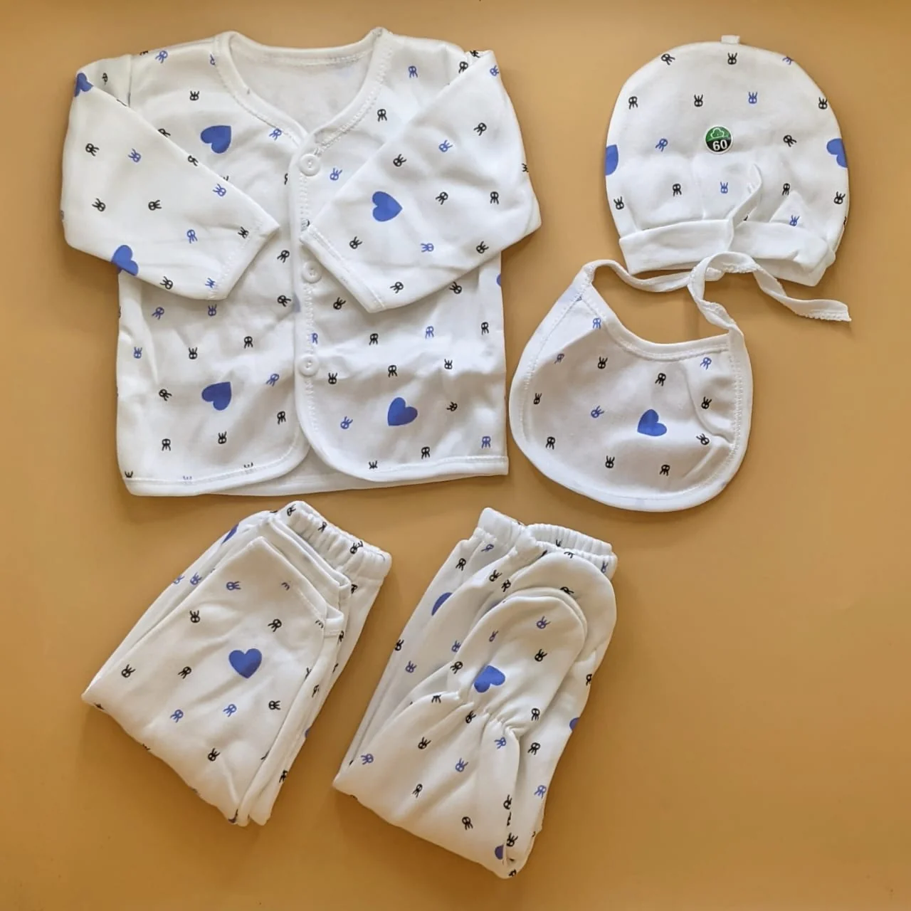 5 Pieces Suit Set - Winter - Hearts - Image 6