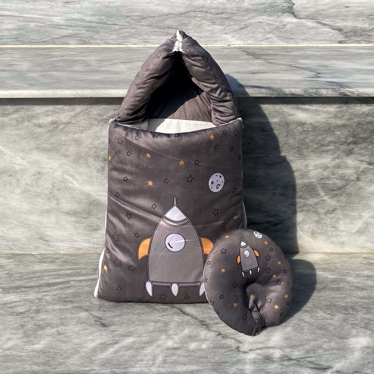 Carry Nest with Pillow - Space Craft 🚀 - Image 4