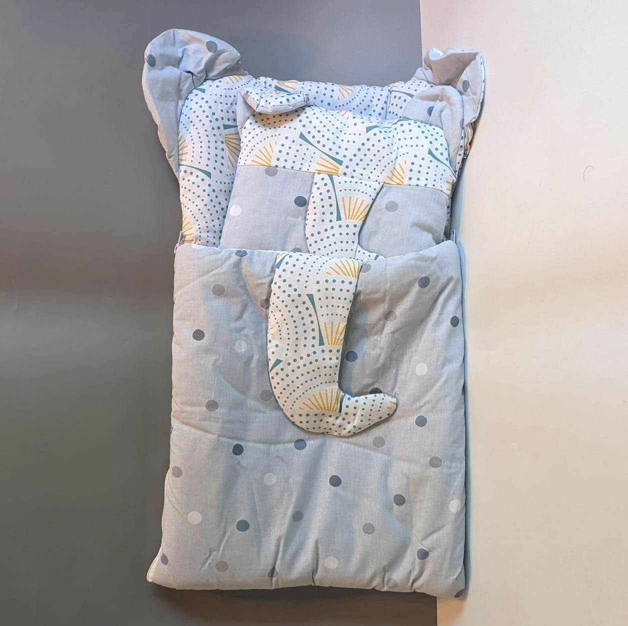 Carry Nest with Pillow - Eleph trunk - Image 4