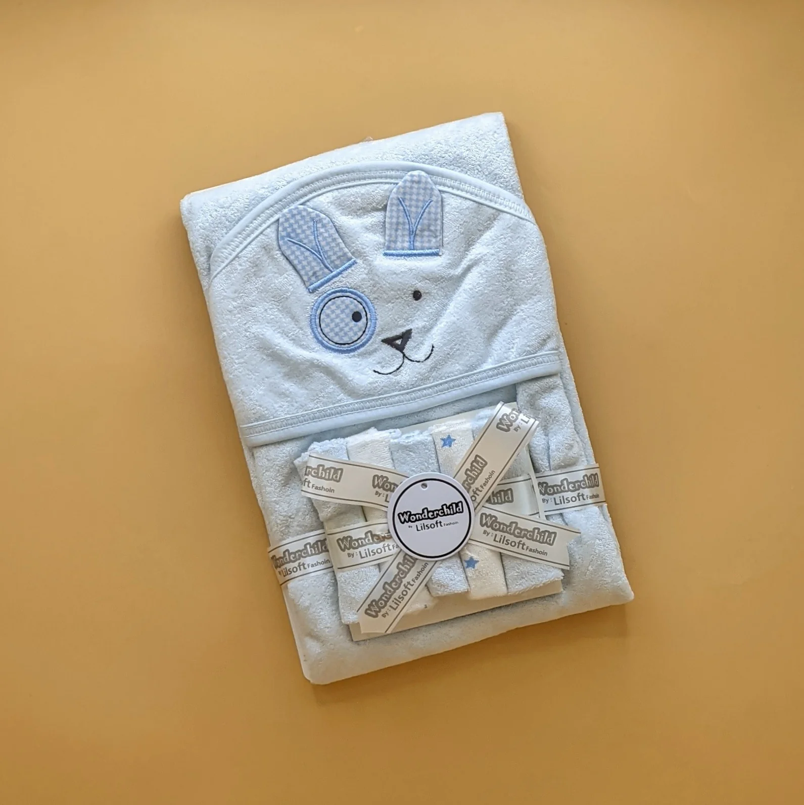 Hooded Bath Towel with 5 Pieces Face Towels - Image 5