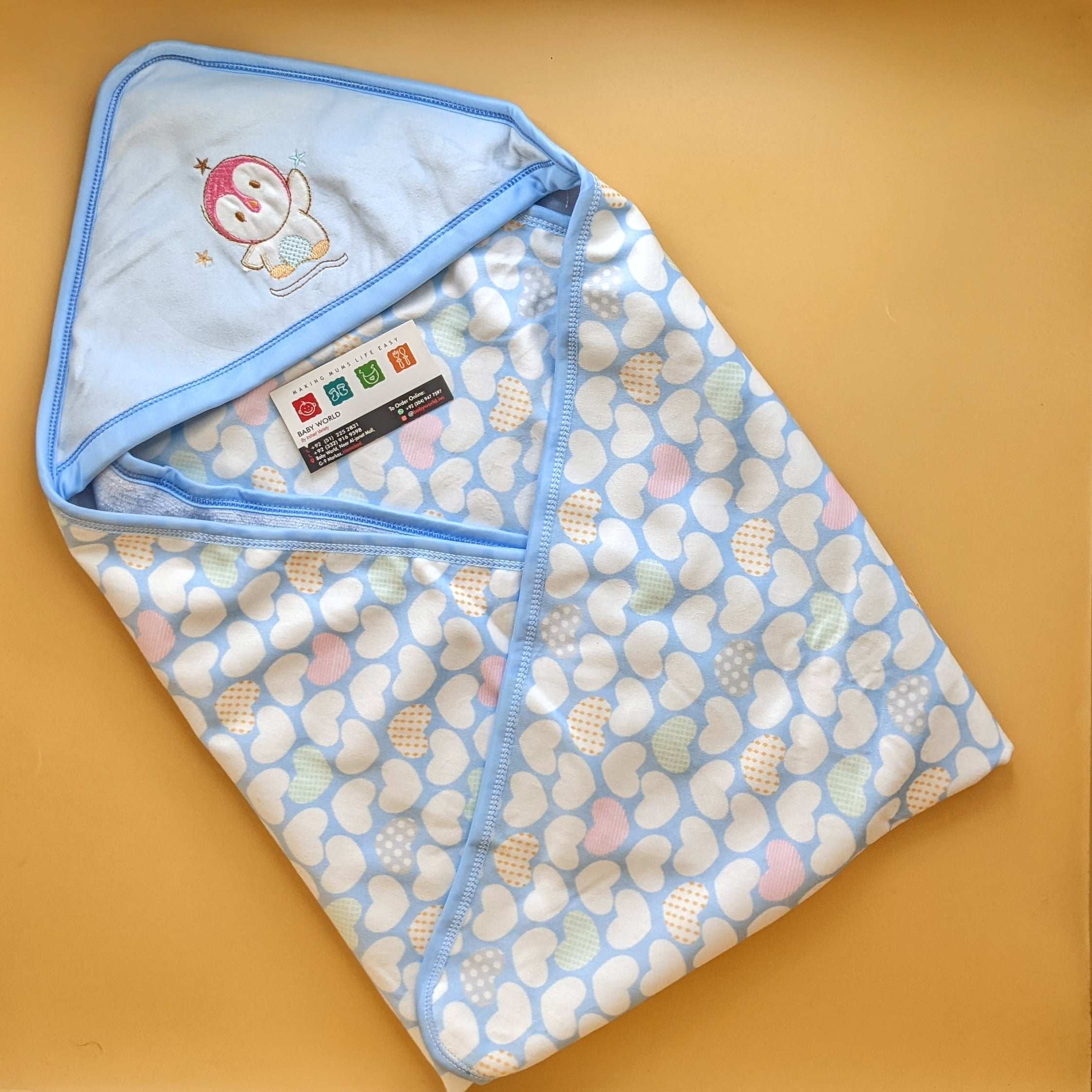 Hooded Wrapping Sheet/Blanket - Hearts - Winter - Image 4