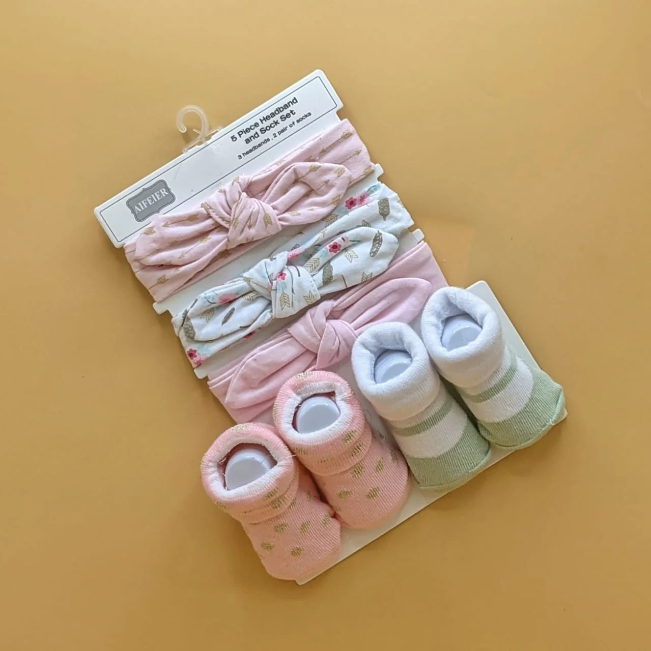 Pack of 3 headbands, & booties set - Image 8