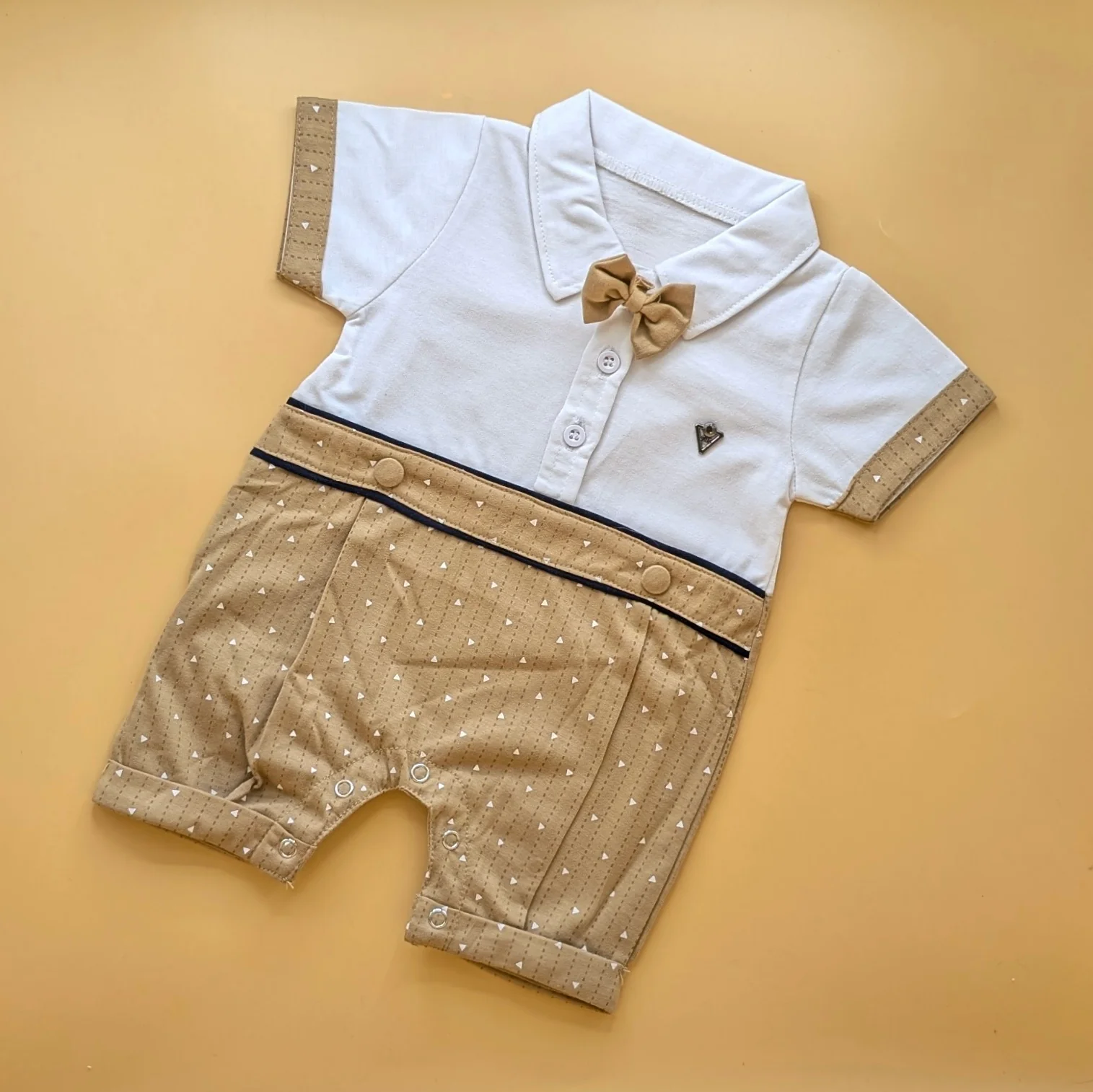 Romper - Half Sleeves - Bow/Arrows - Image 2